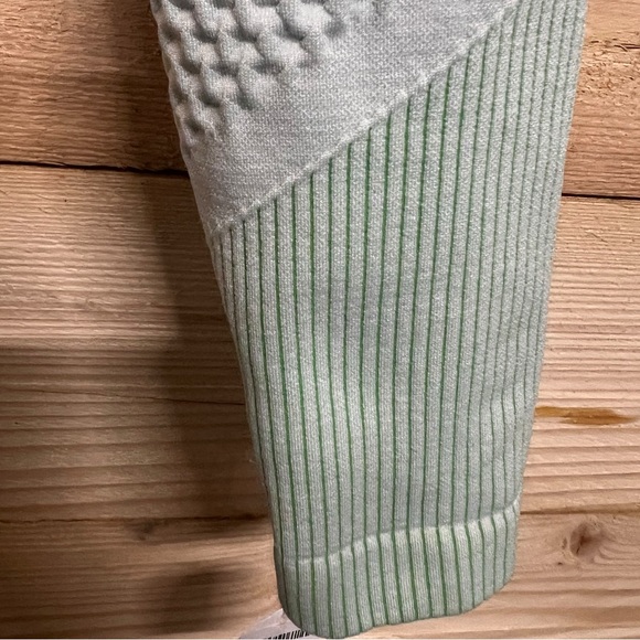 🍁🎉HP🍁🎉Green crop workout jacket - Picture 4 of 8